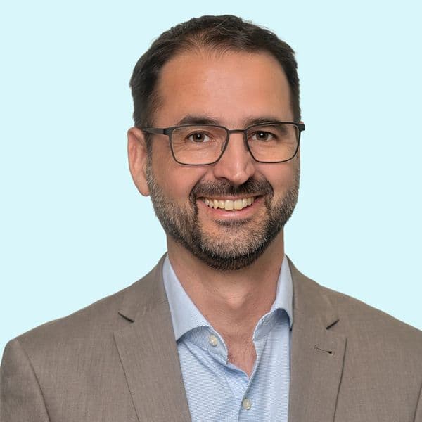 Headshot of Justin Whatling