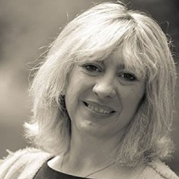 Headshot of Jackie Fielding