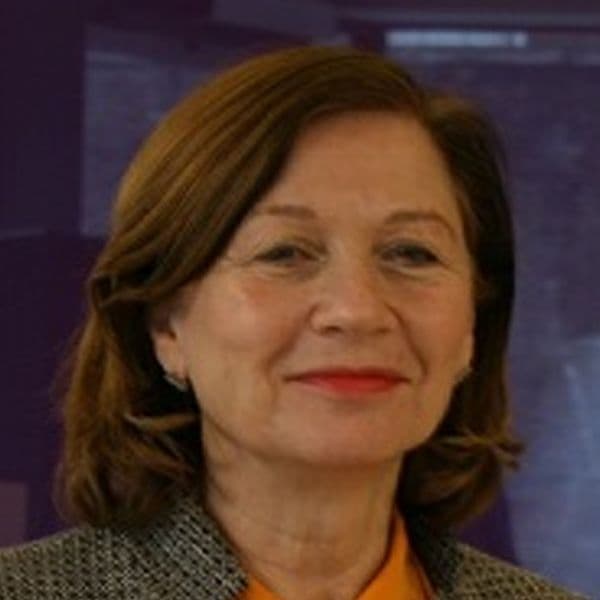 Headshot of Alina Lourie